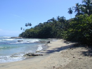 Beach-Cribean-300x225 Naturschauspiele in Zentralamerika: Von Göttervögeln und Lavagiganten