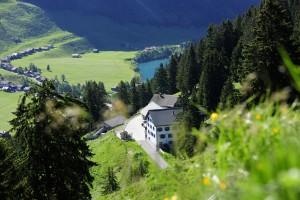 Liechtenstein_Berge-300x200 Wandern für die ganze Familie in Liechtenstein: Auf Kurs mit den Alpakas