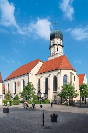 SchongauStadtpfarrkirche_RomantischeStrasse