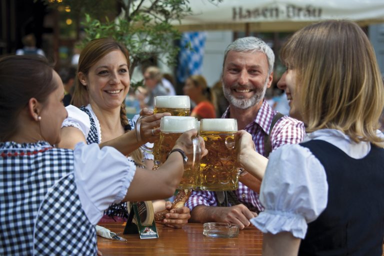 Hoch Den Humpen Hoch Den Humpen